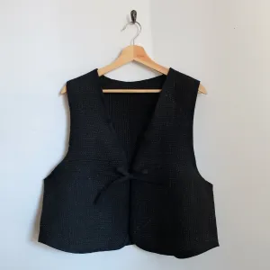 Amelia Sleeve Vest Black with White Thread XXL088